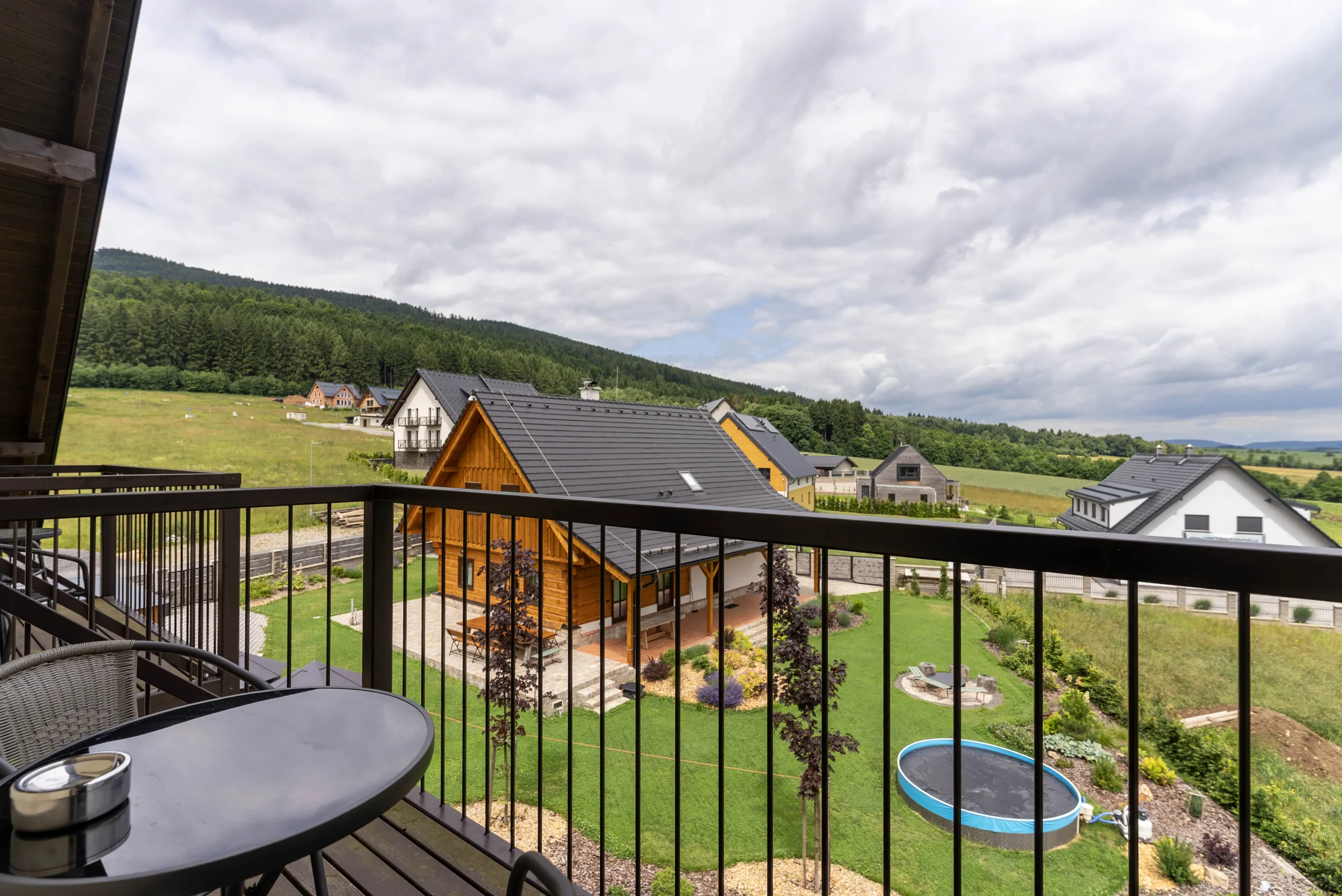 Výhled z balkonu apartmánu